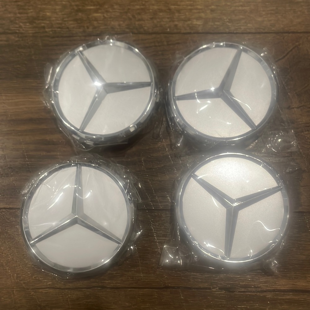 Mercedes center cap